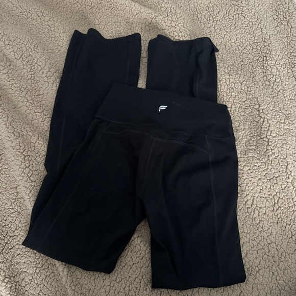 Fabletics black flared leggings - Picture 1 of 1